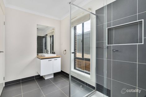 Property photo of 4 Buckland Boulevard Gisborne VIC 3437