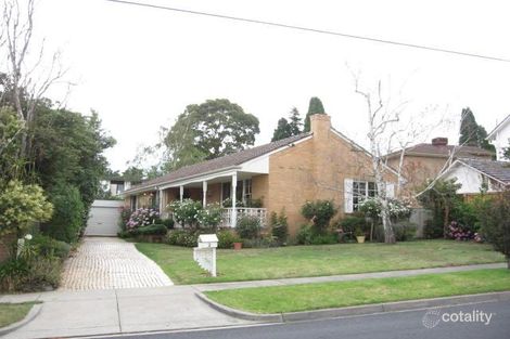 2 Winston Dr, Doncaster, VIC 3108