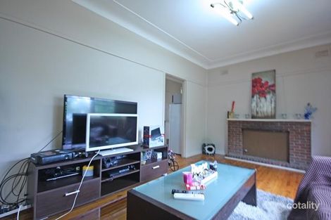 Property photo of 19 Chisholm Crescent Bradbury NSW 2560