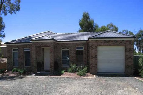 Property photo of 2/16 Alpina Place Kangaroo Flat VIC 3555