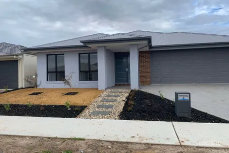 Property photo of 4 Coolbinia Avenue Werribee VIC 3030