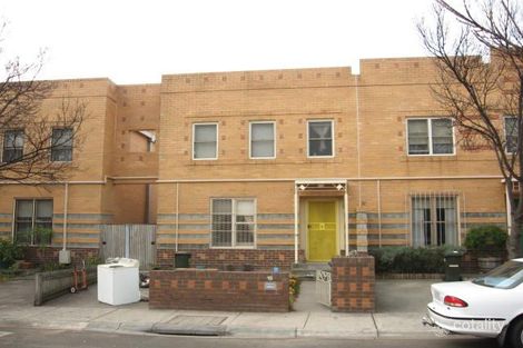 15 Tillotson Tce, Armadale, VIC 3143