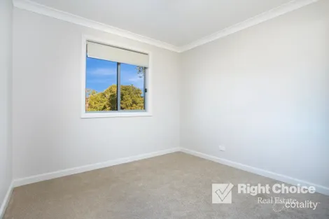 Property photo of 3/27 Fisher Street Oak Flats NSW 2529