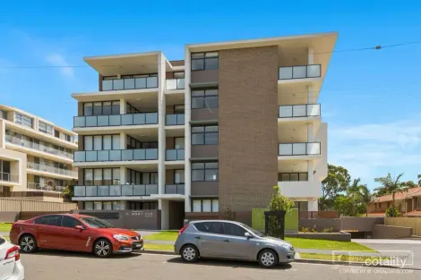 Property photo of 24/12 New Dapto Road Wollongong NSW 2500