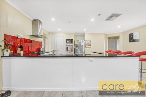 Property photo of 8 Peveril Crescent Cranbourne North VIC 3977