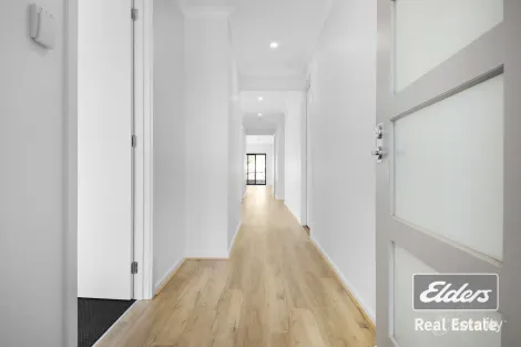 Property photo of 30 Michelson Drive Maddingley VIC 3340