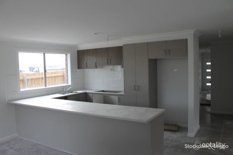 Property photo of 41 Goshawk Drive Pakenham VIC 3810
