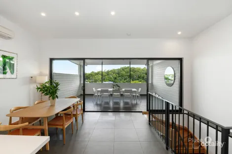 Property photo of 2/59 Ison Street Morningside QLD 4170