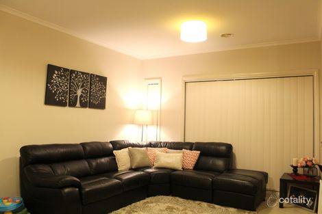 Property photo of 4 Lancewood Walk South Morang VIC 3752