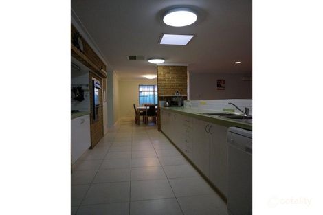 Property photo of 6 Knightsbridge Way Thornlie WA 6108