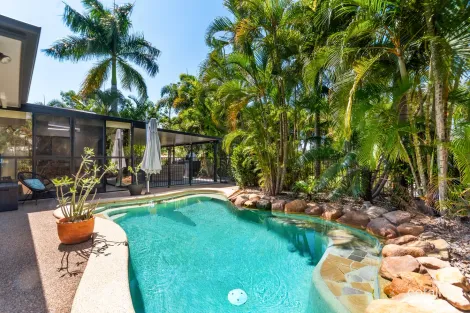 Property photo of 6 Cowboy Court Kelso QLD 4815