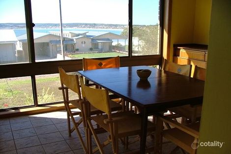 27 Hawthorn Ave, Emu Bay, SA 5223