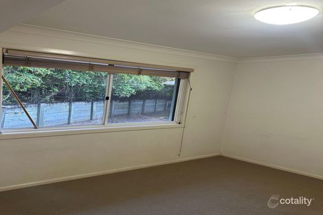 Property photo of 4 Robertson Place Fig Tree Pocket QLD 4069