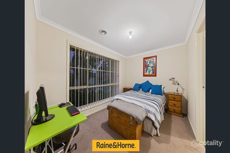 Property photo of 4 Penarie Place Pakenham VIC 3810