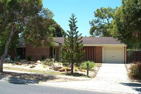 4 Pioneer Dr, Edgewater, WA 6027