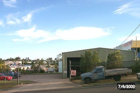 16 Tradelink Rd, Hillcrest, QLD 4118