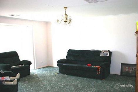 Property photo of 14 Evanside Parade Griffith NSW 2680