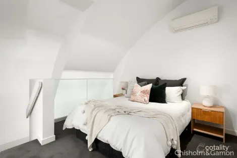 Property photo of 84 Ormond Road Elwood VIC 3184