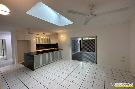 Property photo of 2 Linden Street Clifton Beach QLD 4879