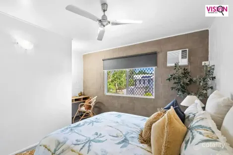 Property photo of 5 Pacific Drive Blacks Beach QLD 4740