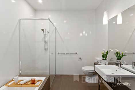 Property photo of 129 Bunjil Way Knoxfield VIC 3180