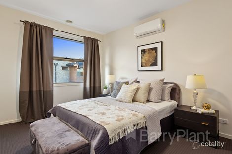 Property photo of 129 Bunjil Way Knoxfield VIC 3180