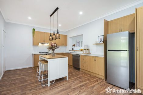 Property photo of 2 Craigie Place Mundaring WA 6073