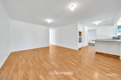 Property photo of 4 Dulnain Close Hampton Park VIC 3976