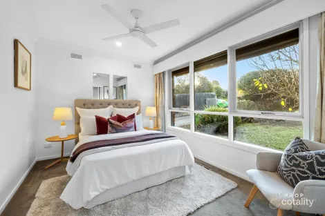 Property photo of 7 Conn Street Ferntree Gully VIC 3156