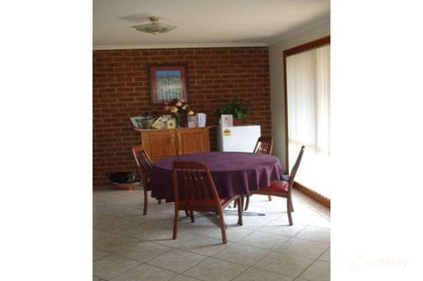 Property photo of 2 Holt Place West Wodonga VIC 3690