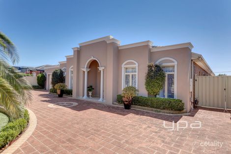 Property photo of 2 Galli Court Hillside VIC 3037