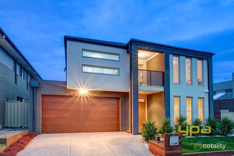 Property photo of 24 Maranoa Grove Caroline Springs VIC 3023