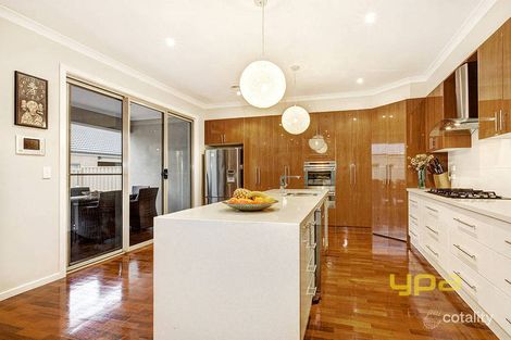 Property photo of 24 Maranoa Grove Caroline Springs VIC 3023