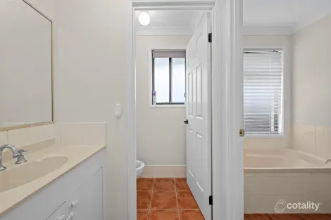 Property photo of 74 Serafina Drive Helensvale QLD 4212
