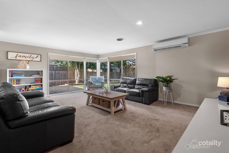 Property photo of 16 Grange Circuit Beaconsfield VIC 3807