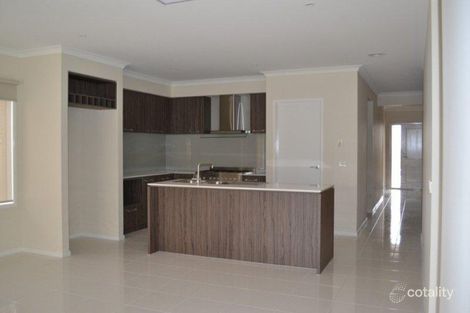 Property photo of 36 Nixon Drive Berwick VIC 3806