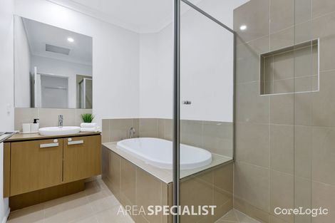 Property photo of 5 Datura Avenue Cranbourne North VIC 3977