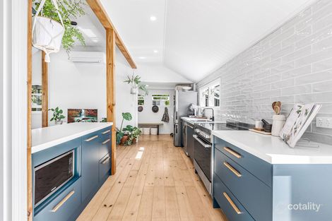 Property photo of 7 Violet Street Wynnum QLD 4178