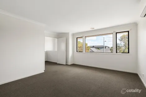 Property photo of 29 Dingo Street Point Cook VIC 3030