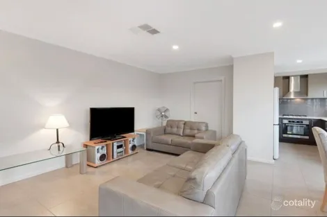 Property photo of 17 Attunga Grove Werribee VIC 3030