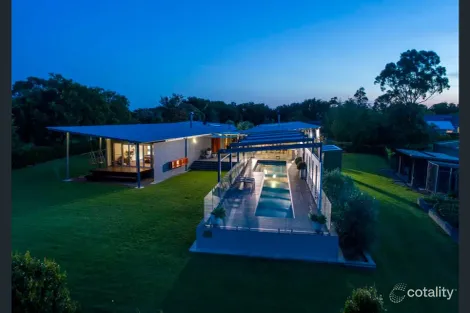 18 Forsythe Pde, Black Hill, NSW 2322