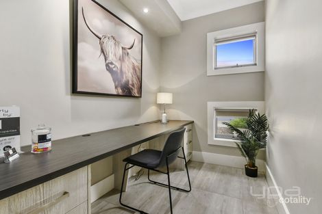 Property photo of 12 Lawrence Avenue Harkness VIC 3337