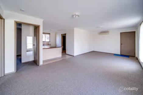 Property photo of 2/22 Spring Hill Drive Spring Gully VIC 3550