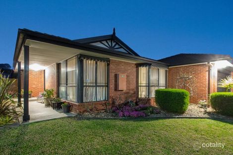 Property photo of 8 Saltbush Glade Frankston VIC 3199