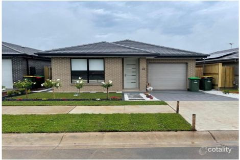 25 Castleton Cres, Airds, NSW 2560
