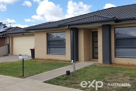 Property photo of 17 Black Duck Crossing Kilmore VIC 3764