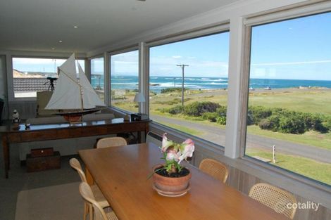 Property photo of 4 Schomberg Road Peterborough VIC 3270