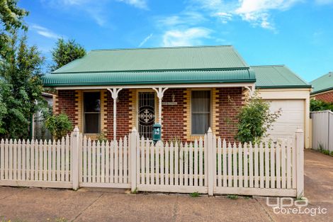 Property photo of 14 Maitland Place Caroline Springs VIC 3023