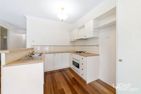 Property photo of 14 Maitland Place Caroline Springs VIC 3023