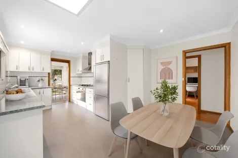 Property photo of 13 Rozelle Avenue Ringwood East VIC 3135